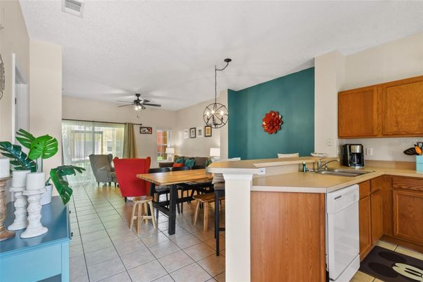 Chandelier, Dining room, Interior, Kitchen, Pendant Lights
