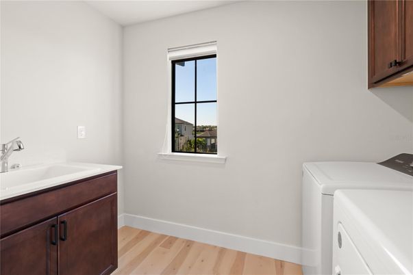 Interior, Washer, Wood Texture Flooring