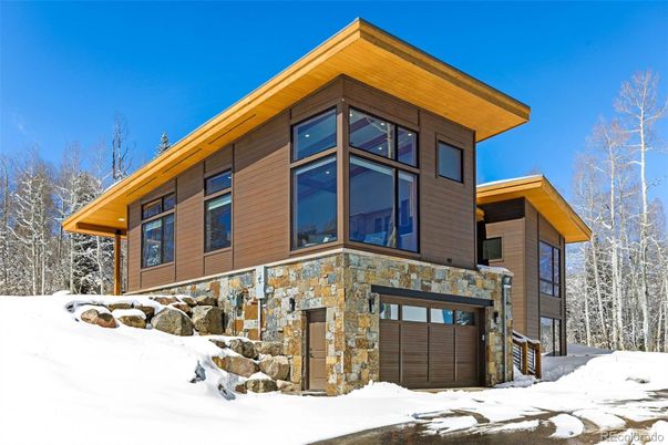 Attached, Exterior, Facade, Log Home