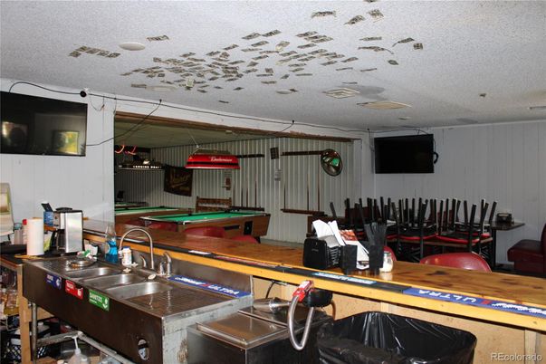 Billiard Table, Game Room, Interior