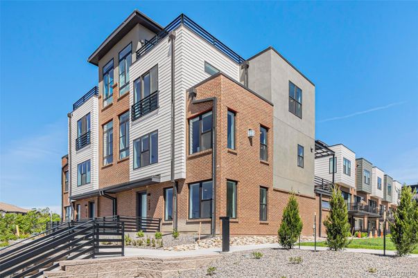 Exterior, Facade, Brick Facade, Rowhouse