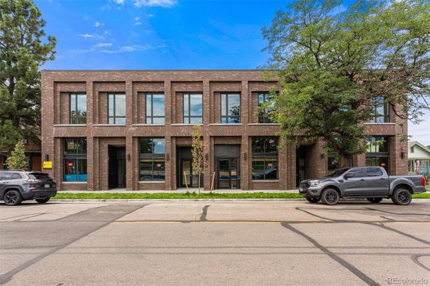 Exterior, Facade, Brick Facade, Rowhouse
