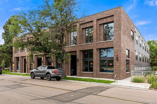 Exterior, Facade, Brick Facade, Rowhouse