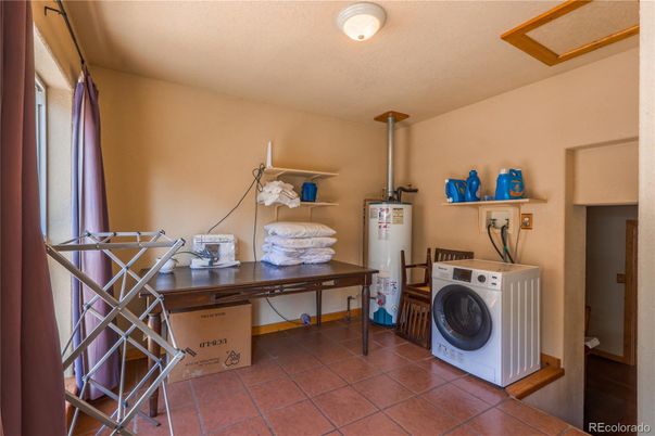 Interior, Washer