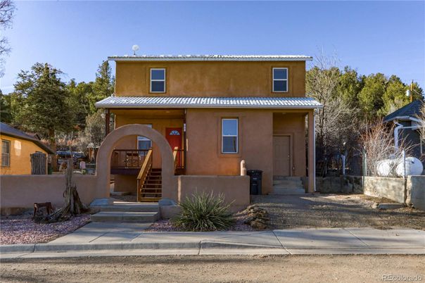 Attached, Exterior, Facade, Mediterranean