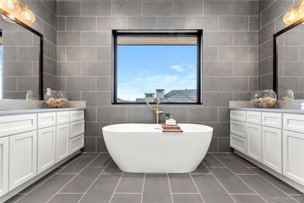 Bathroom, Free Standing Baths, Interior