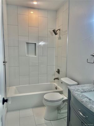 Bathroom, Interior, Recessed Lighting