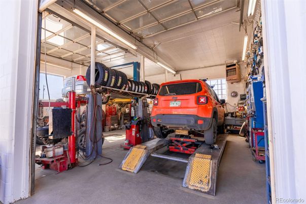 Garage, Interior