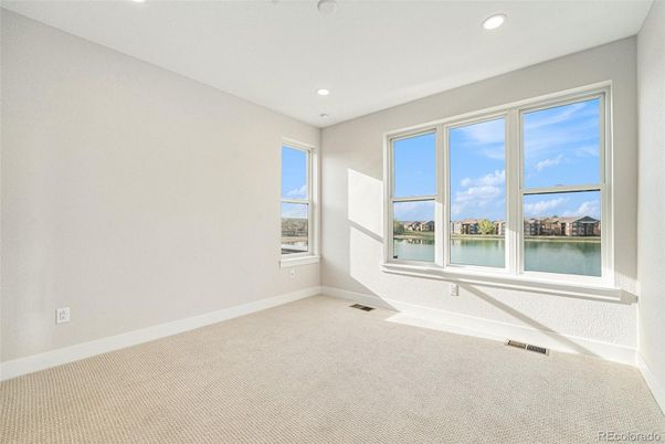 Empty room, Interior, Recessed Lighting, Water