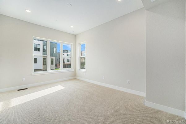 Empty room, Interior, Recessed Lighting