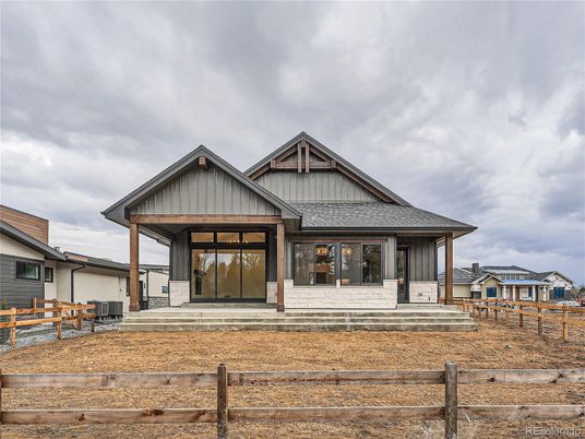 Exterior, Facade, Farmhouse