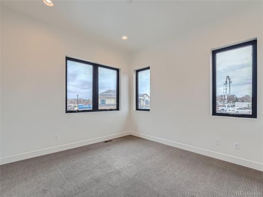 Empty room, Interior, Recessed Lighting
