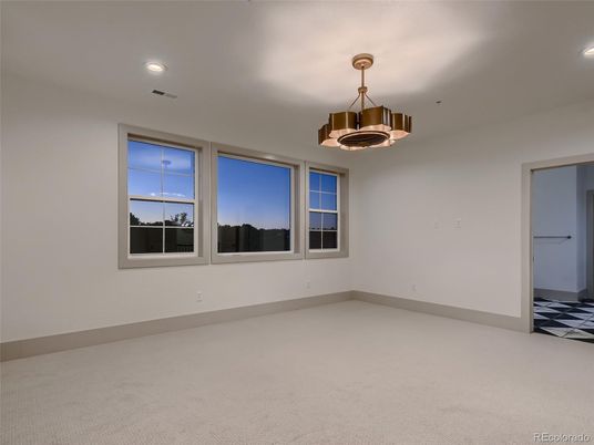 Empty room, Interior, Recessed Lighting