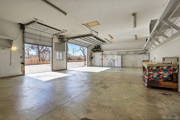 Garage, Interior