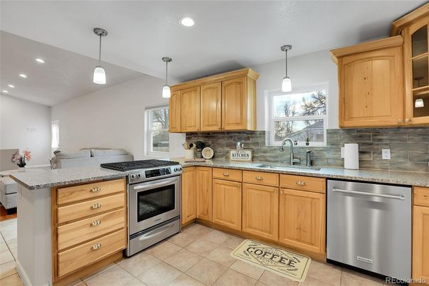 Interior, Kitchen, Pendant Lights, Recessed Lighting, Stainless Steel Appliances