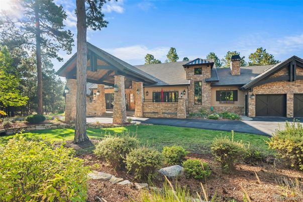 Attached, Backyard, Exterior, Facade, Brick Facade, Log Home