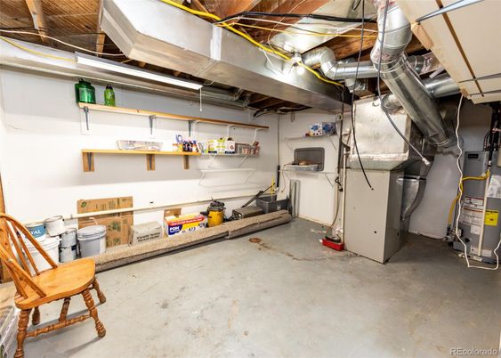 Garage, Interior