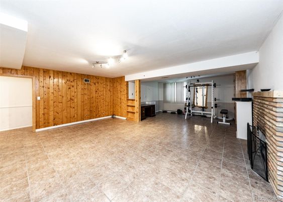 Fitness Equipment, Interior, Wooden Walls