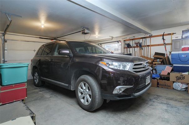 Garage, Interior