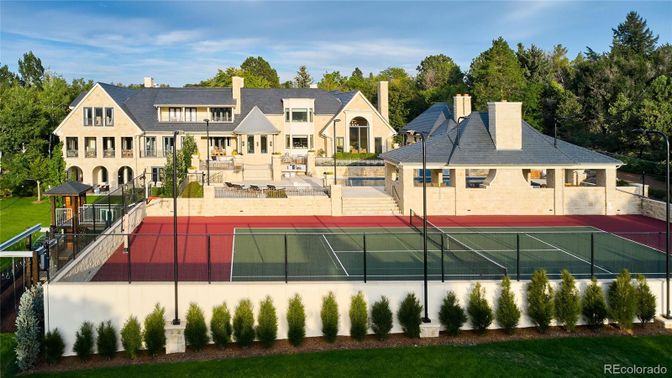 Exterior, Tennis Courts