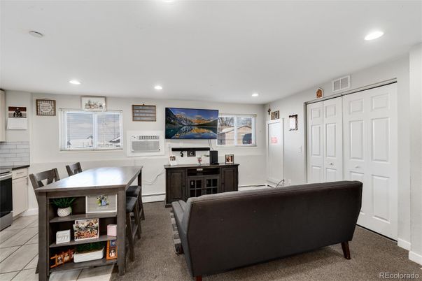 Dining room, Interior, Living room, Recessed Lighting