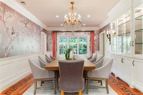 Chandelier, Dining room, Interior, Recessed Lighting, Wood Texture Flooring