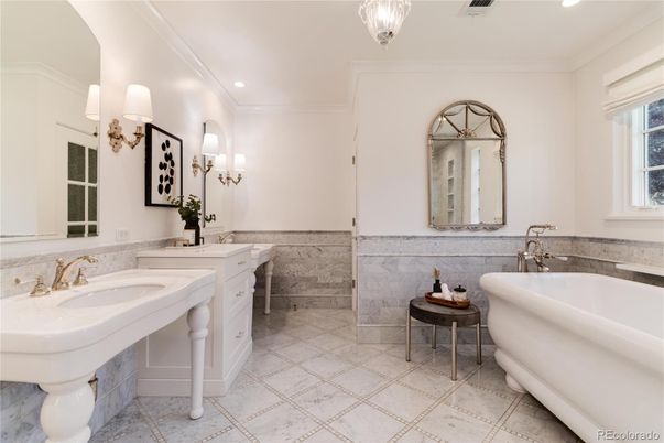 Bathroom, Dual Sink Vanities, Free Standing Baths, Interior, Recessed Lighting