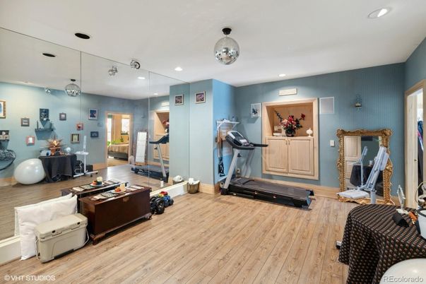 Fitness Equipment, Interior, Recessed Lighting, Wood Texture Flooring