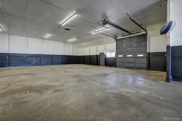Garage, Interior