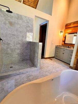 Bathroom, Interior, Marble Walls