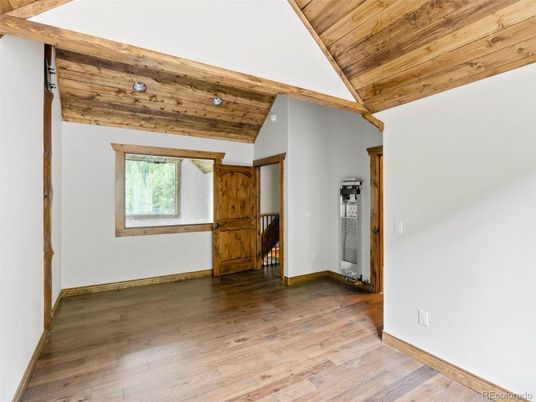 Empty room, Interior, Recessed Lighting, Wooden Ceilings, Wood Texture Flooring