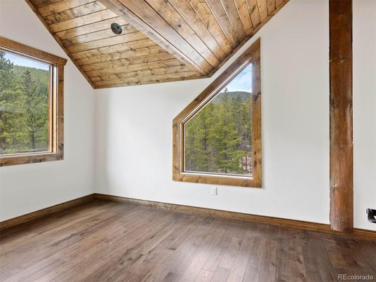 Empty room, Interior, Wooden Ceilings, Wood Texture Flooring