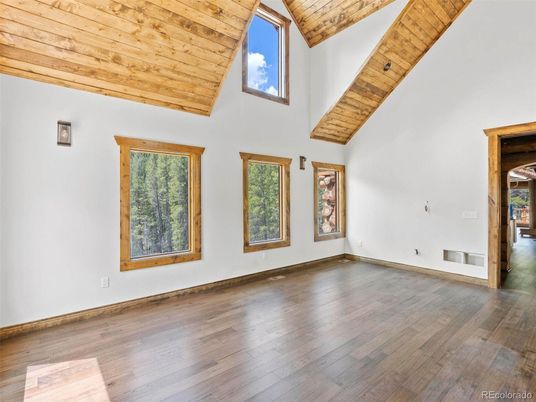 Empty room, Interior, Wooden Beams, Wooden Ceilings, Wood Texture Flooring