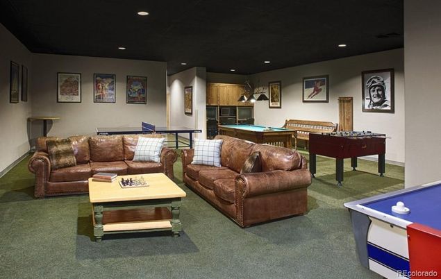 Billiard Table, Game Room, Interior, Living room, Recessed Lighting
