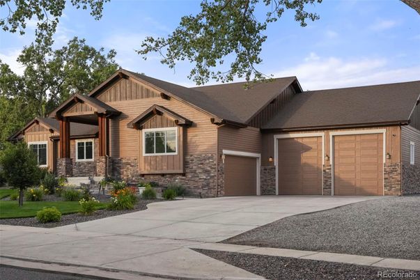 Attached, Exterior, Facade, Ranch