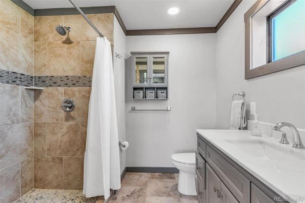 Bathroom, Interior, Recessed Lighting