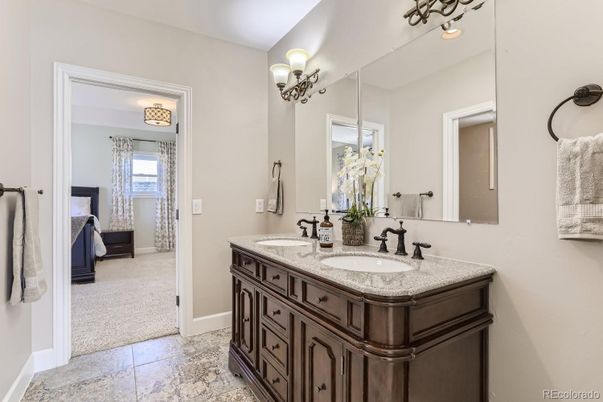 Bathroom, Dual Sink Vanities, Interior