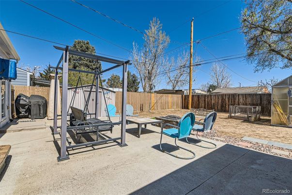 Backyard, Exterior