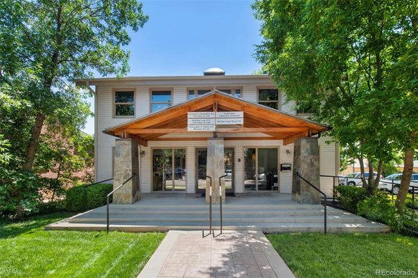 Backyard, Exterior, Facade, American Foursquare