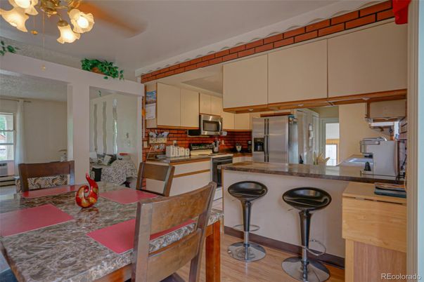 Dining room, Interior, Kitchen, Stainless Steel Appliances, Wood Texture Flooring