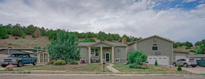 Attached, Exterior, Facade, None