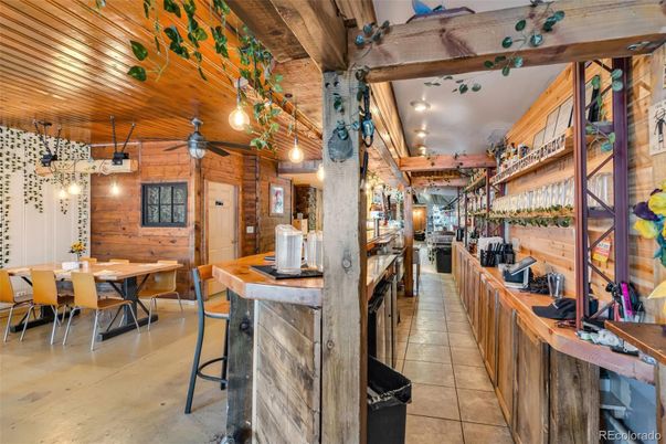 Dining room, Interior, Pendant Lights, Recessed Lighting, Wooden Beams, Wooden Ceilings, Wooden Walls
