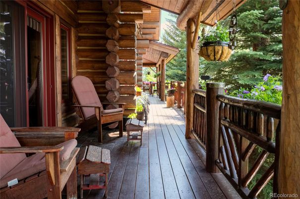 Exterior, Wood Texture Flooring