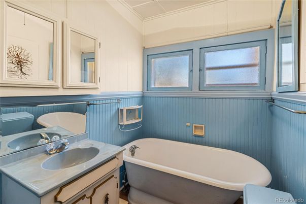 Bathroom, Dual Sink Vanities, Free Standing Baths, Interior