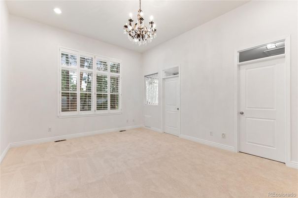 Chandelier, Empty room, Interior, Recessed Lighting