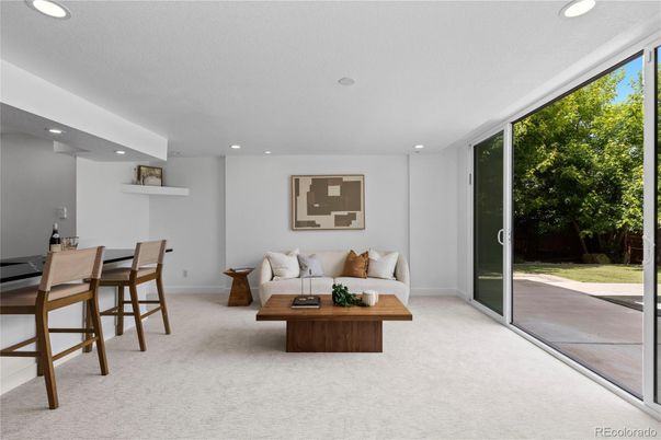 Dining room, Interior, Living room, Recessed Lighting