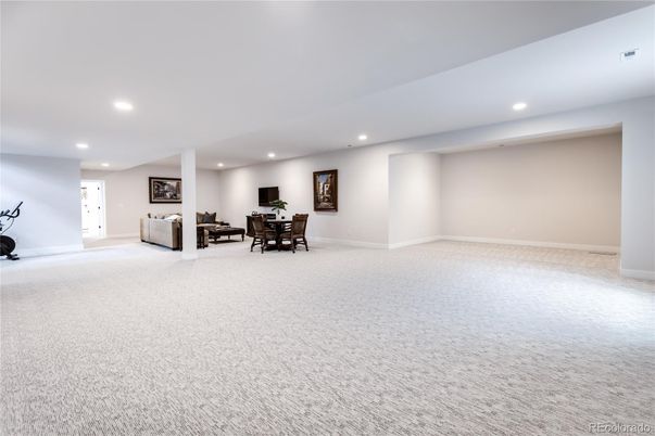 Dining room, Interior, Recessed Lighting
