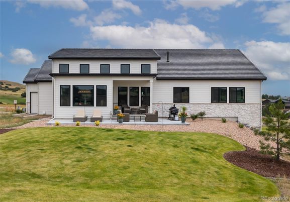 Backyard, Exterior, Facade, Farmhouse