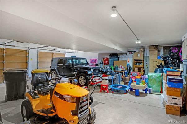 Garage, Interior