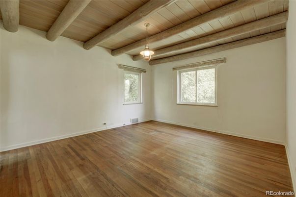 Empty room, Interior, Pendant Lights, Wooden Beams, Wooden Ceilings, Wood Texture Flooring